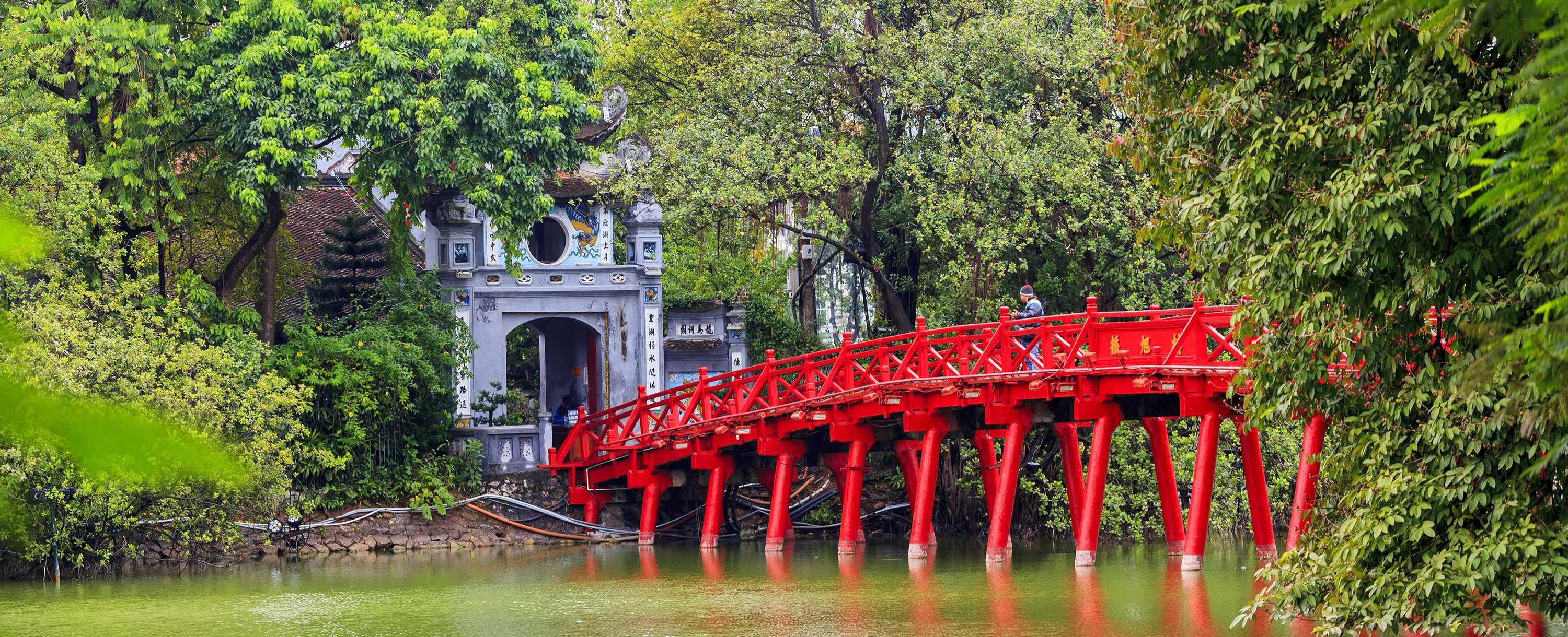 banners/AsiaTracks_Viet - Hoan Kiem - Bridge._614dcbcc2d7fd.jpg